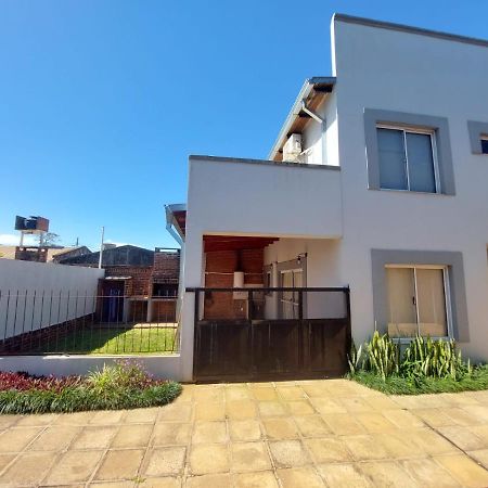 Hermoso Duplex En Barrio Cerrado Posadas Bagian luar foto